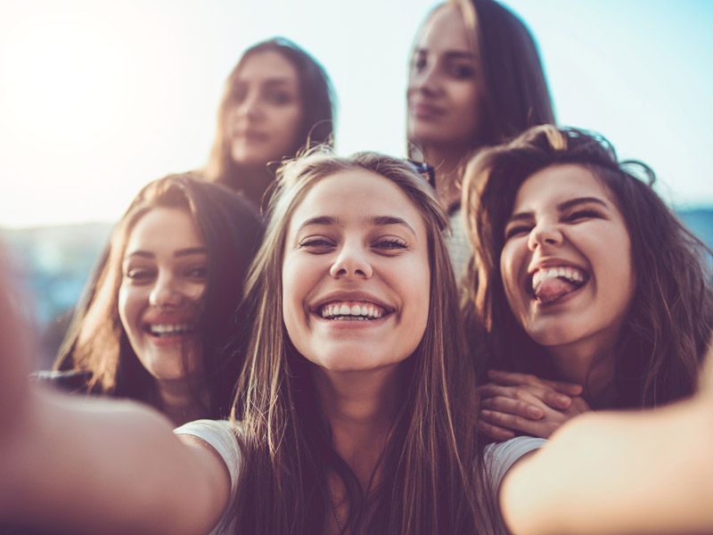 Group beautiful young people doing selfie lying on the floor, best friends  girls and boys together having fun, posing emotional lifestyle people conce  Stock Photo - Alamy